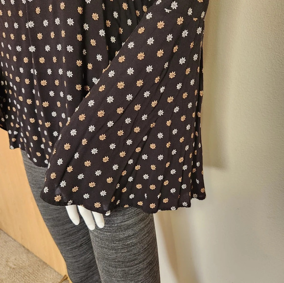 Express long sleeve black‎ floral blouse size small - Picture 5 of 11